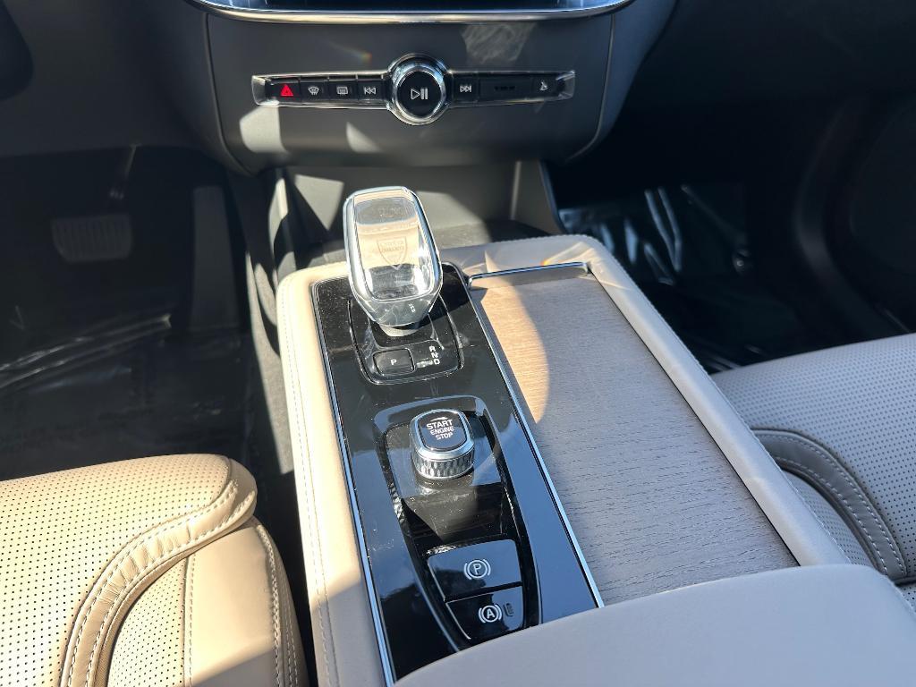 new 2025 Volvo XC90 Plug-In Hybrid car, priced at $82,405