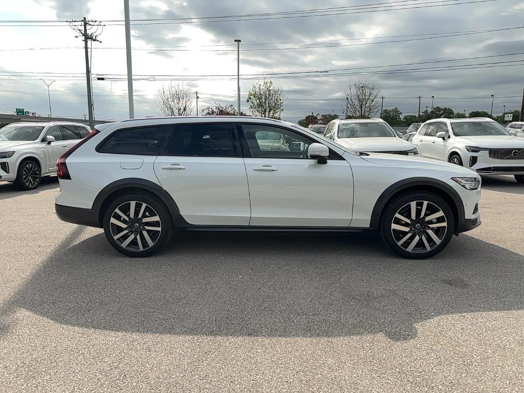 new 2025 Volvo V90 Cross Country car, priced at $64,165