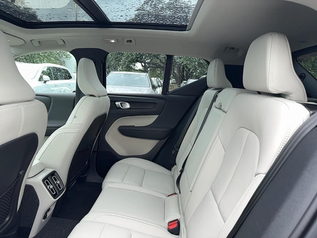 new 2025 Volvo XC40 car, priced at $49,810