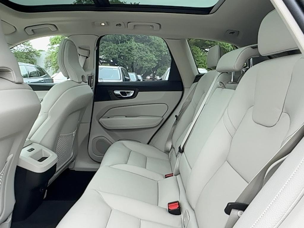 new 2025 Volvo XC60 car, priced at $55,360
