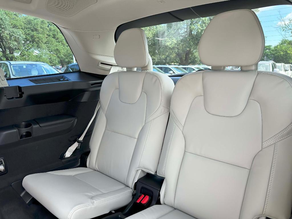 new 2026 Volvo XC90 car, priced at $75,945