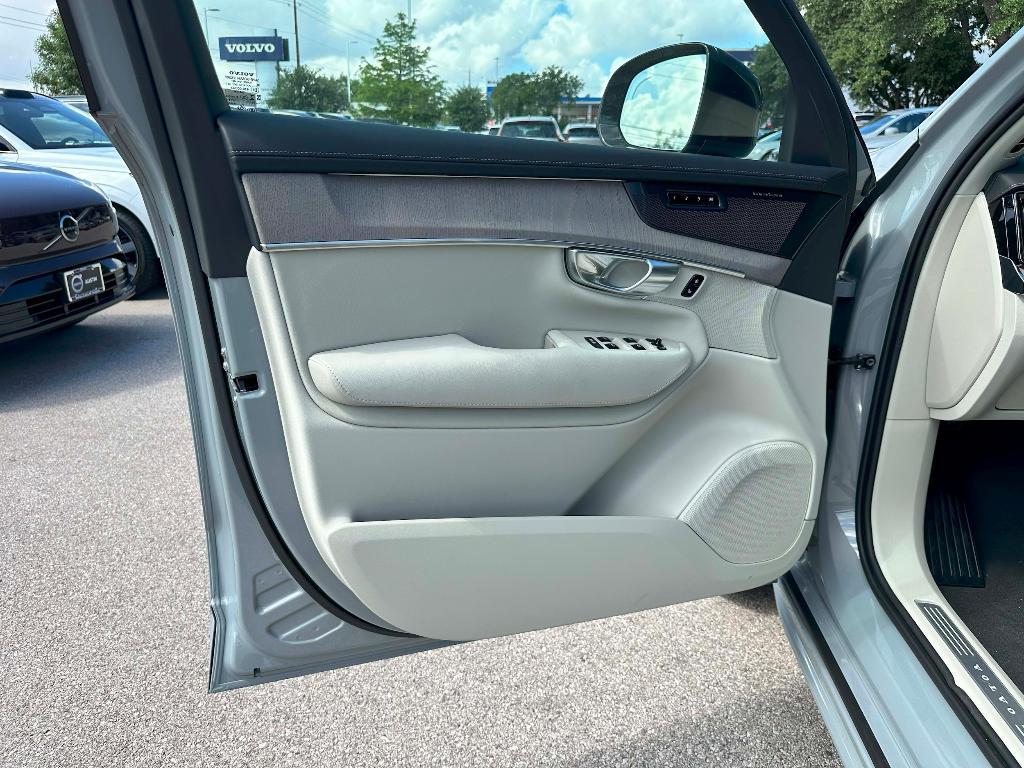 new 2026 Volvo XC90 car, priced at $75,945
