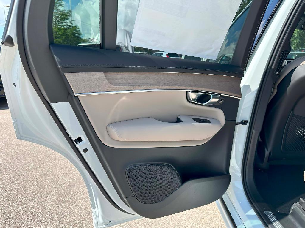 new 2026 Volvo XC90 car, priced at $71,825