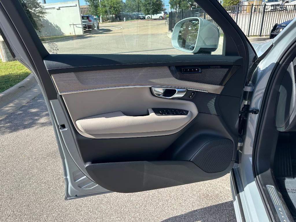 new 2026 Volvo XC90 car, priced at $71,825