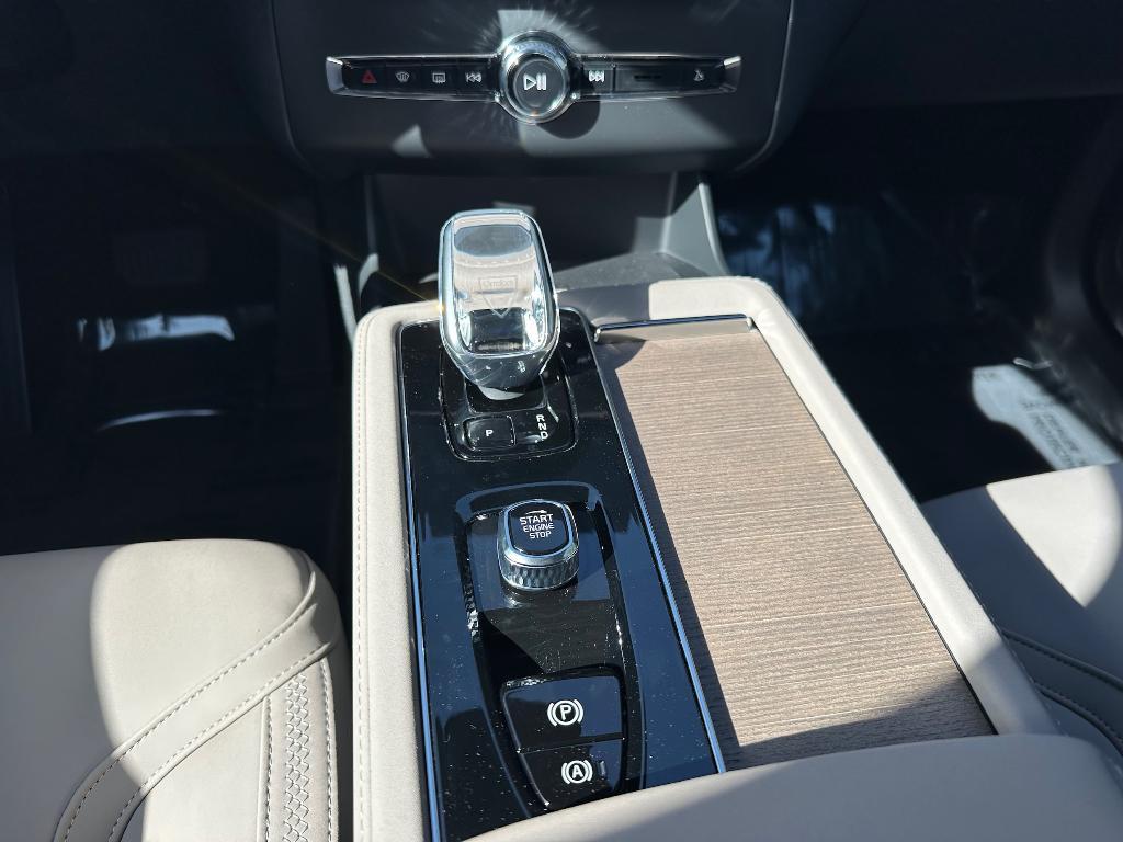 new 2026 Volvo XC90 car, priced at $71,825