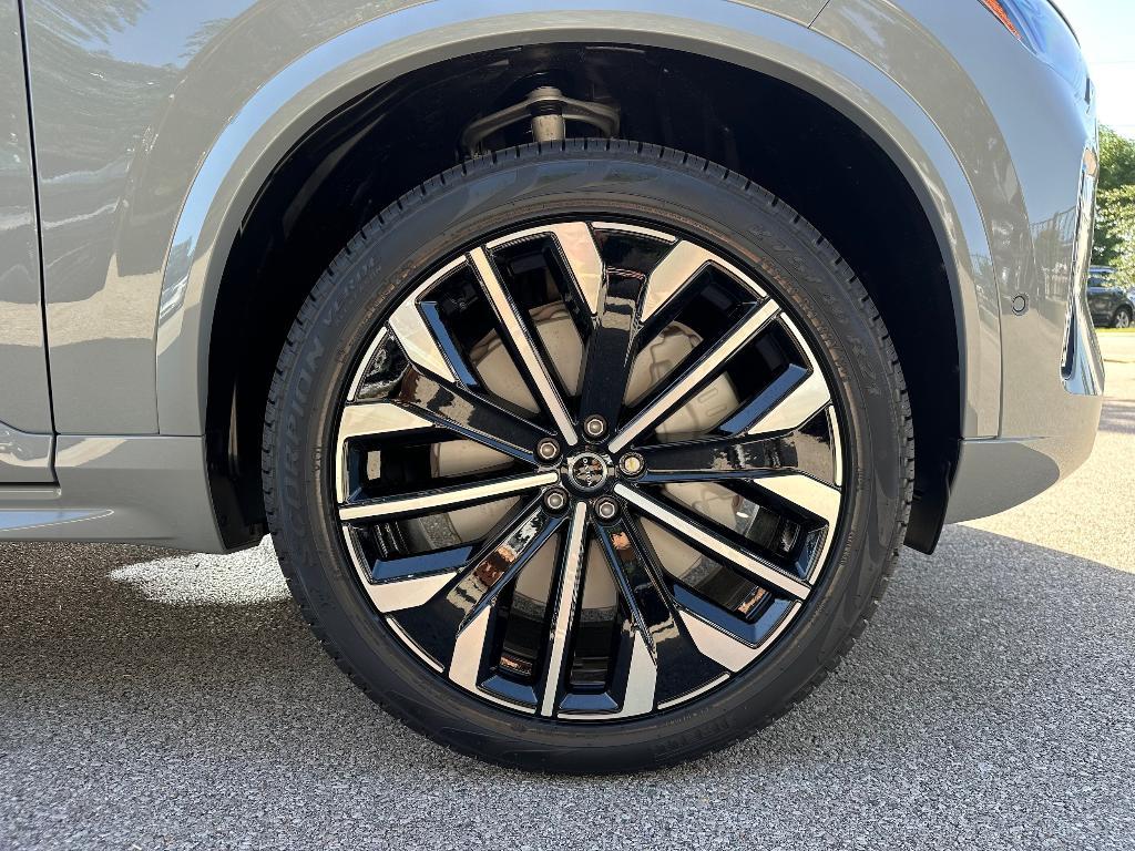 new 2026 Volvo XC90 car, priced at $71,825