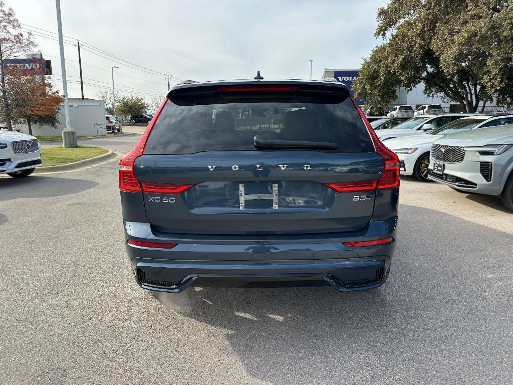 new 2025 Volvo XC60 car, priced at $59,095