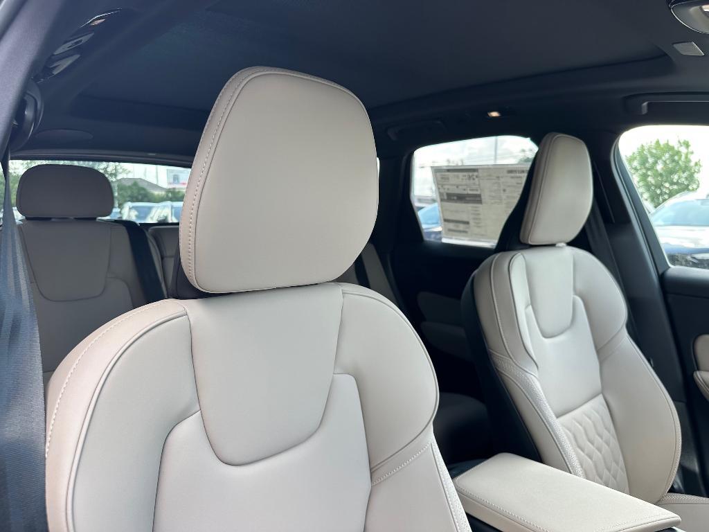 new 2026 Volvo XC60 car, priced at $59,460