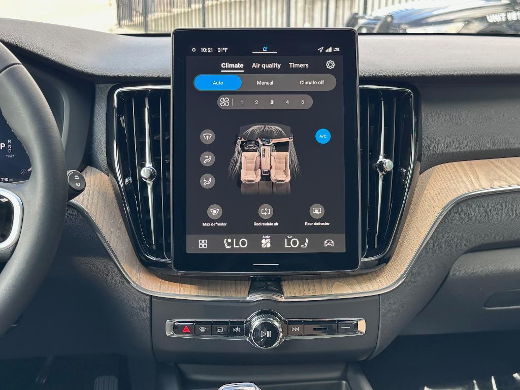 new 2026 Volvo XC60 car, priced at $59,460