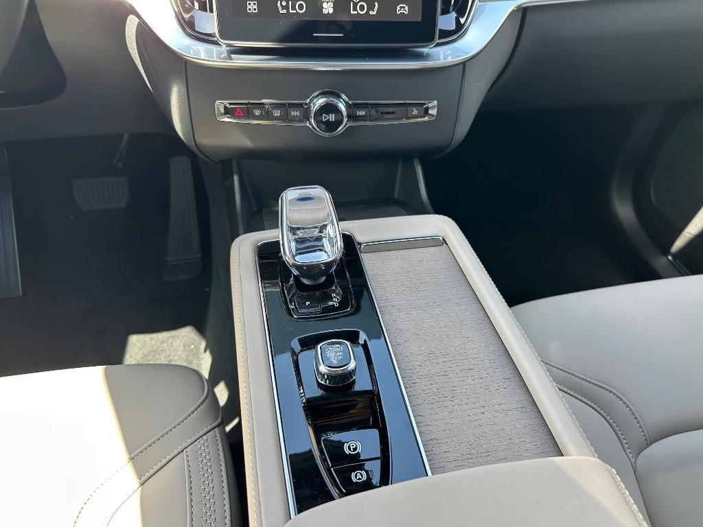 new 2026 Volvo XC90 car, priced at $81,875
