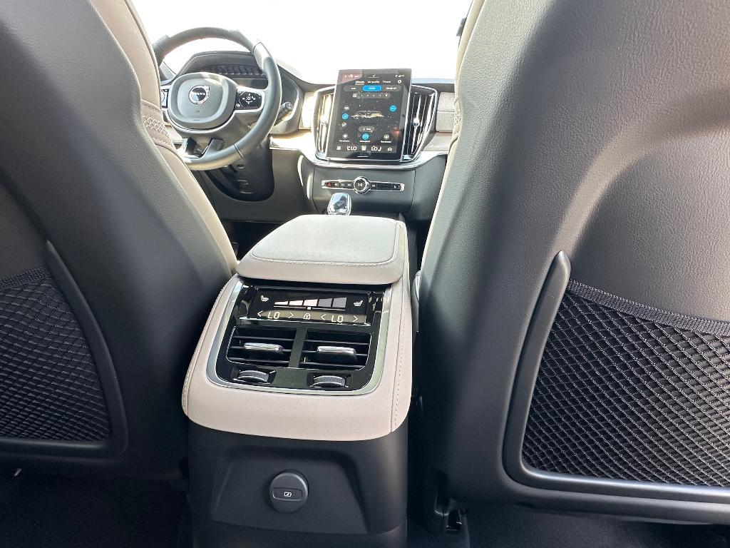 new 2026 Volvo XC90 car, priced at $81,875