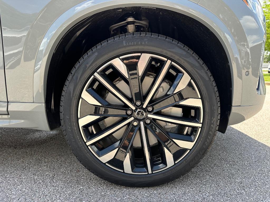 new 2026 Volvo XC90 car, priced at $81,875