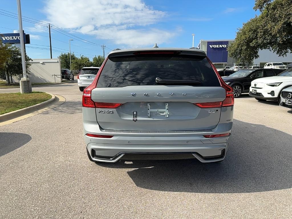 new 2025 Volvo XC60 car, priced at $55,725