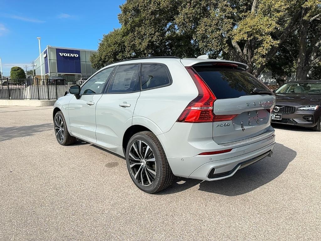 new 2025 Volvo XC60 car, priced at $55,725