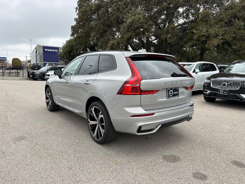 new 2025 Volvo XC60 car, priced at $59,095