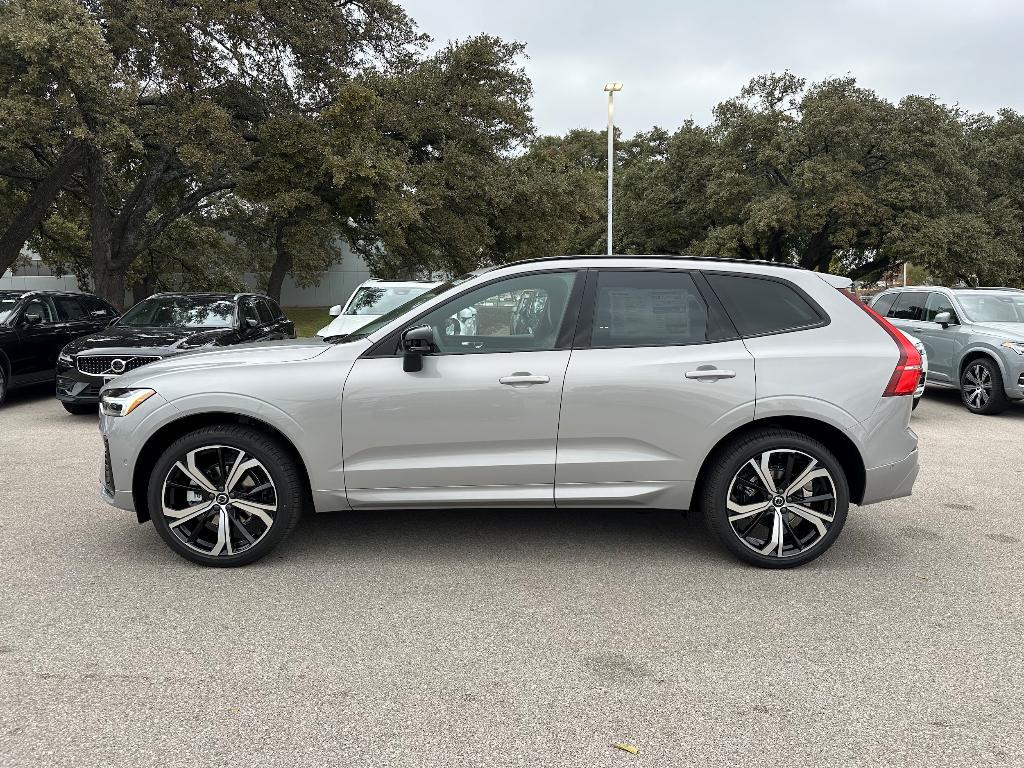 new 2025 Volvo XC60 car, priced at $59,095