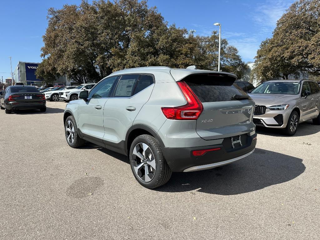 new 2025 Volvo XC40 car, priced at $45,485