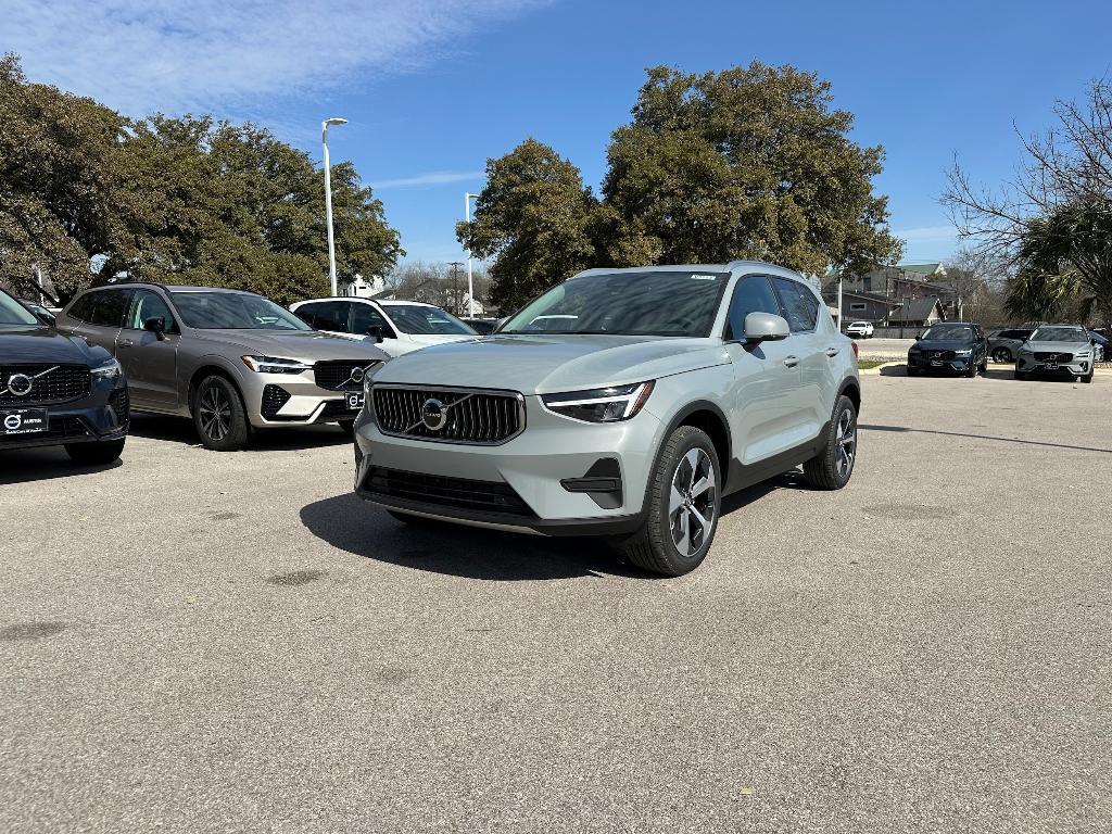 new 2025 Volvo XC40 car, priced at $45,485