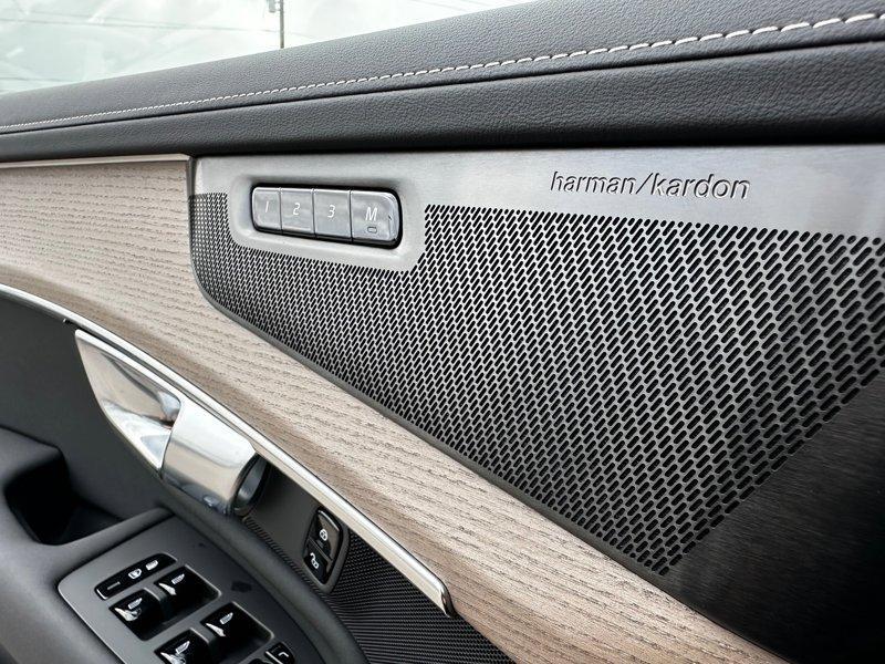 new 2025 Volvo XC90 Plug-In Hybrid car, priced at $77,895