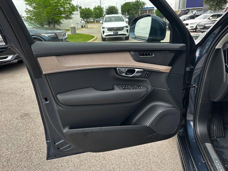 new 2025 Volvo XC90 Plug-In Hybrid car, priced at $77,895