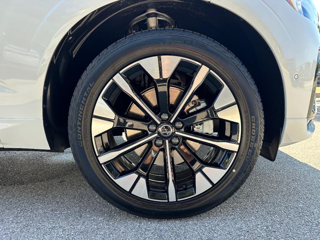 new 2026 Volvo XC60 car, priced at $56,395