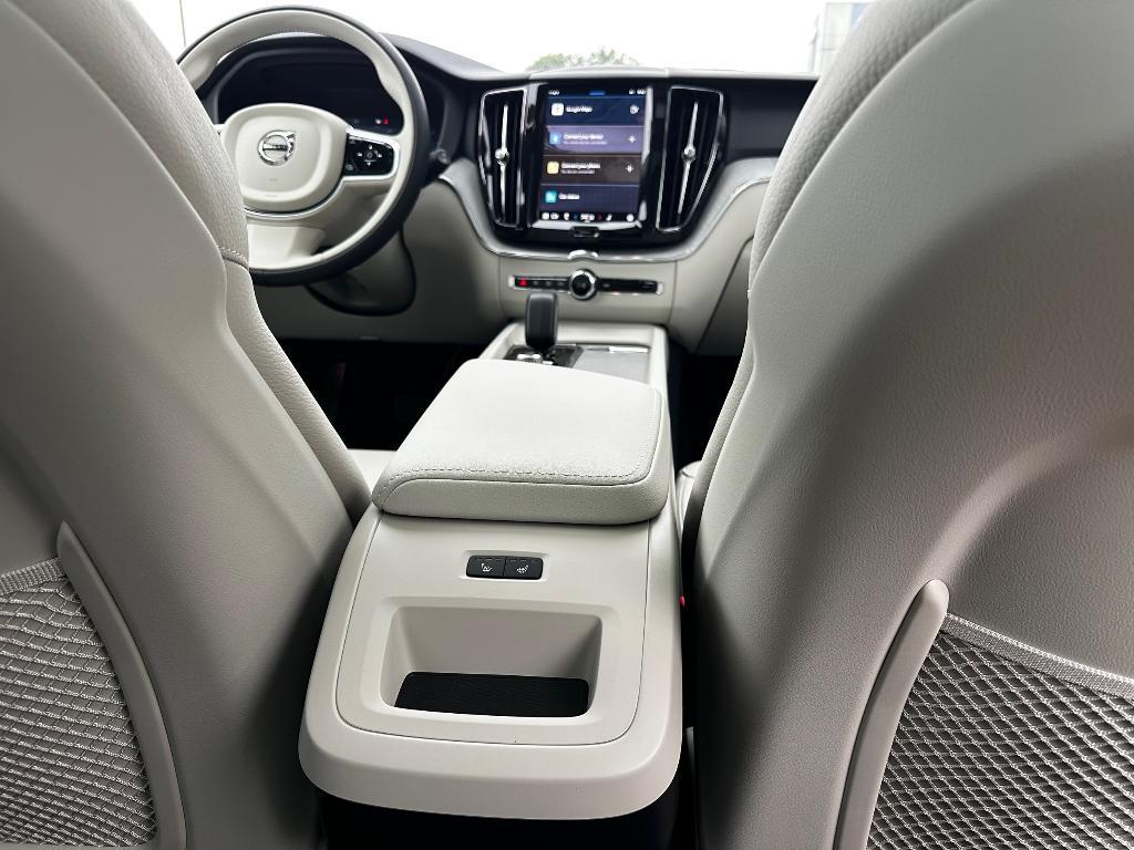 new 2025 Volvo XC60 car, priced at $55,360