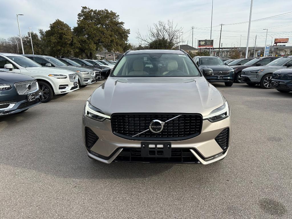 new 2025 Volvo XC60 car, priced at $54,585