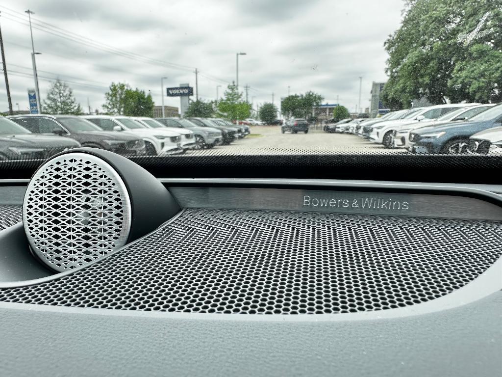 new 2025 Volvo XC90 car, priced at $82,330