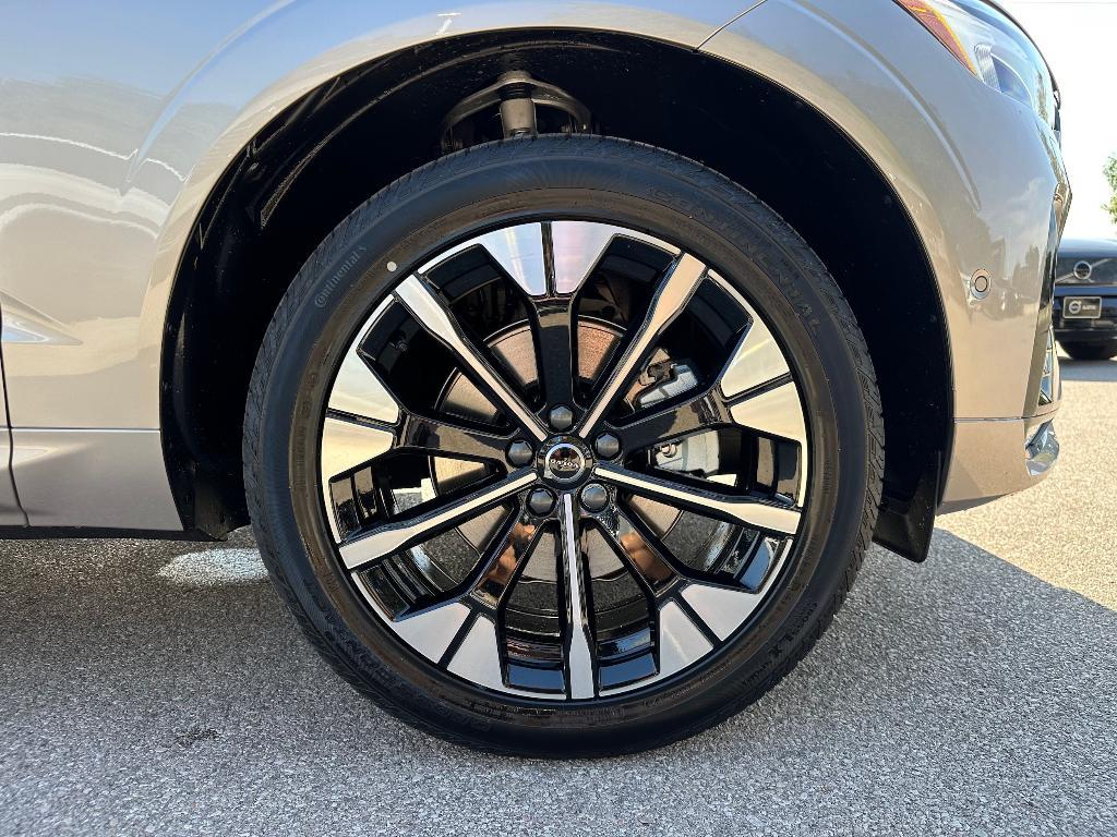 new 2026 Volvo XC60 car, priced at $57,985
