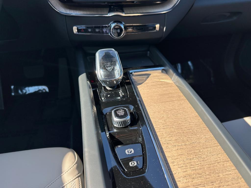 new 2026 Volvo XC60 car, priced at $57,985