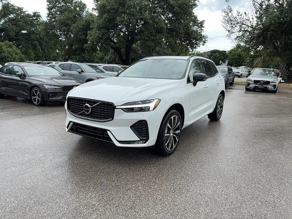 new 2025 Volvo XC60 car, priced at $56,525