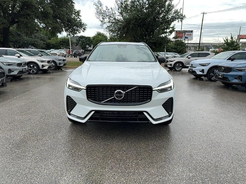 new 2025 Volvo XC60 car, priced at $56,525