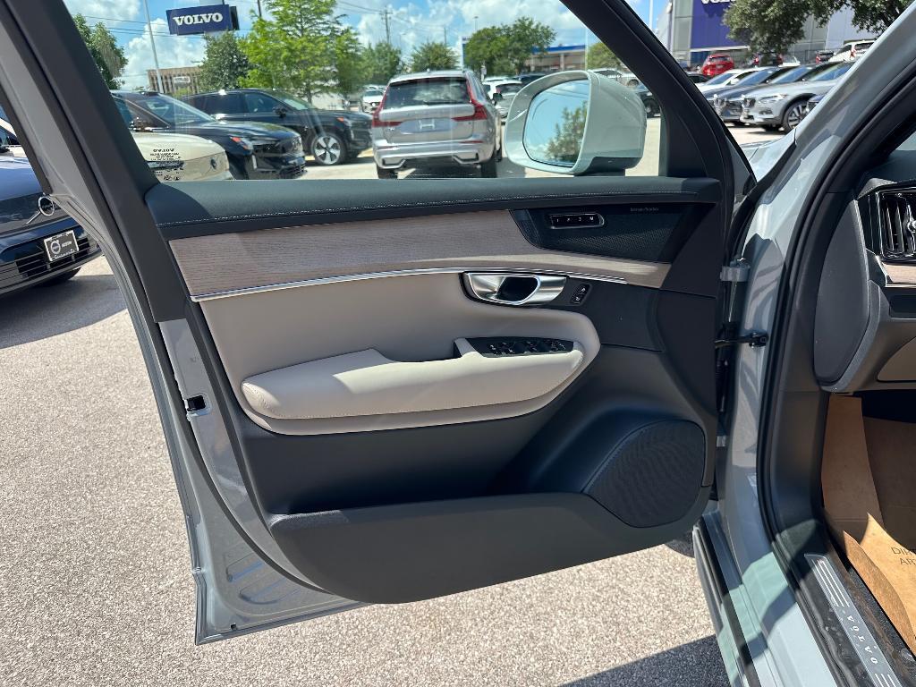 new 2026 Volvo XC90 car, priced at $71,825