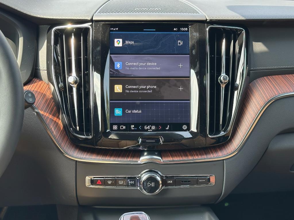 new 2025 Volvo XC60 car, priced at $62,625