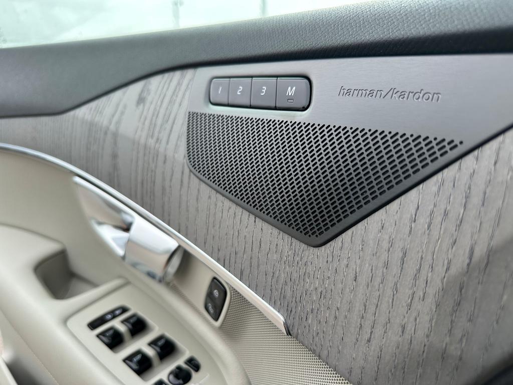 new 2025 Volvo XC90 car, priced at $63,065
