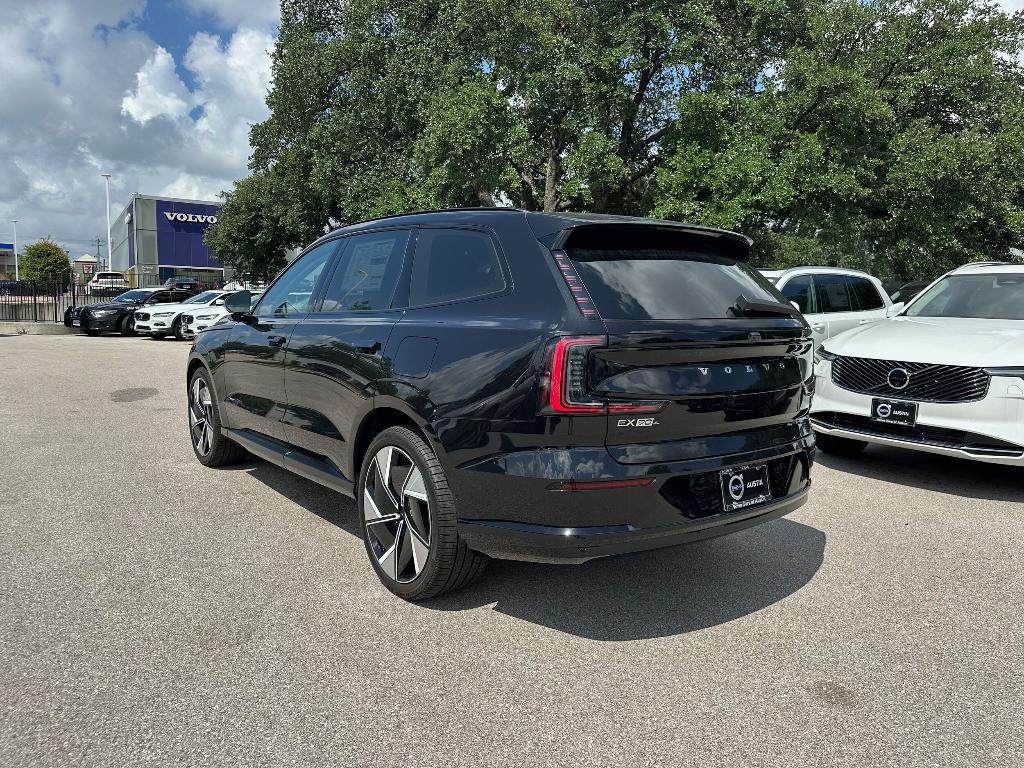 new 2025 Volvo EX90 car, priced at $90,405