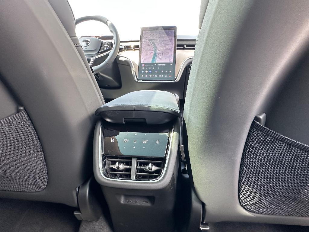 new 2025 Volvo EX90 car, priced at $90,405