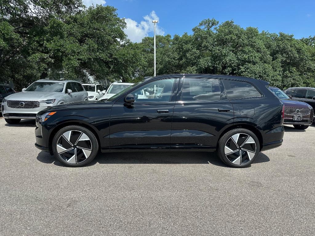 new 2025 Volvo EX90 car, priced at $90,405