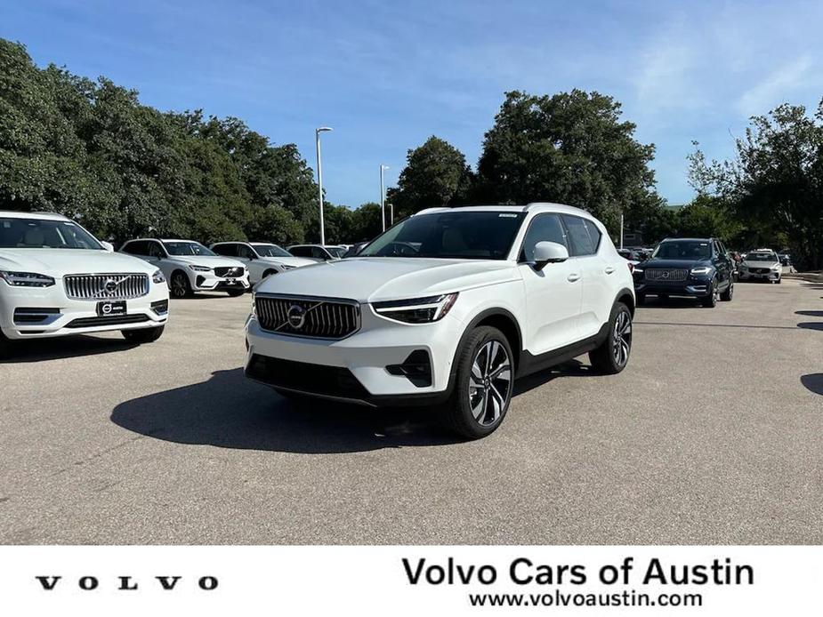 new 2025 Volvo XC40 car, priced at $51,765