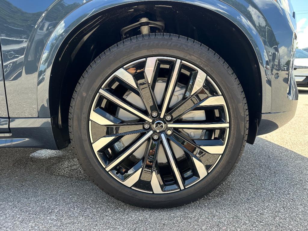new 2026 Volvo XC90 car, priced at $85,625