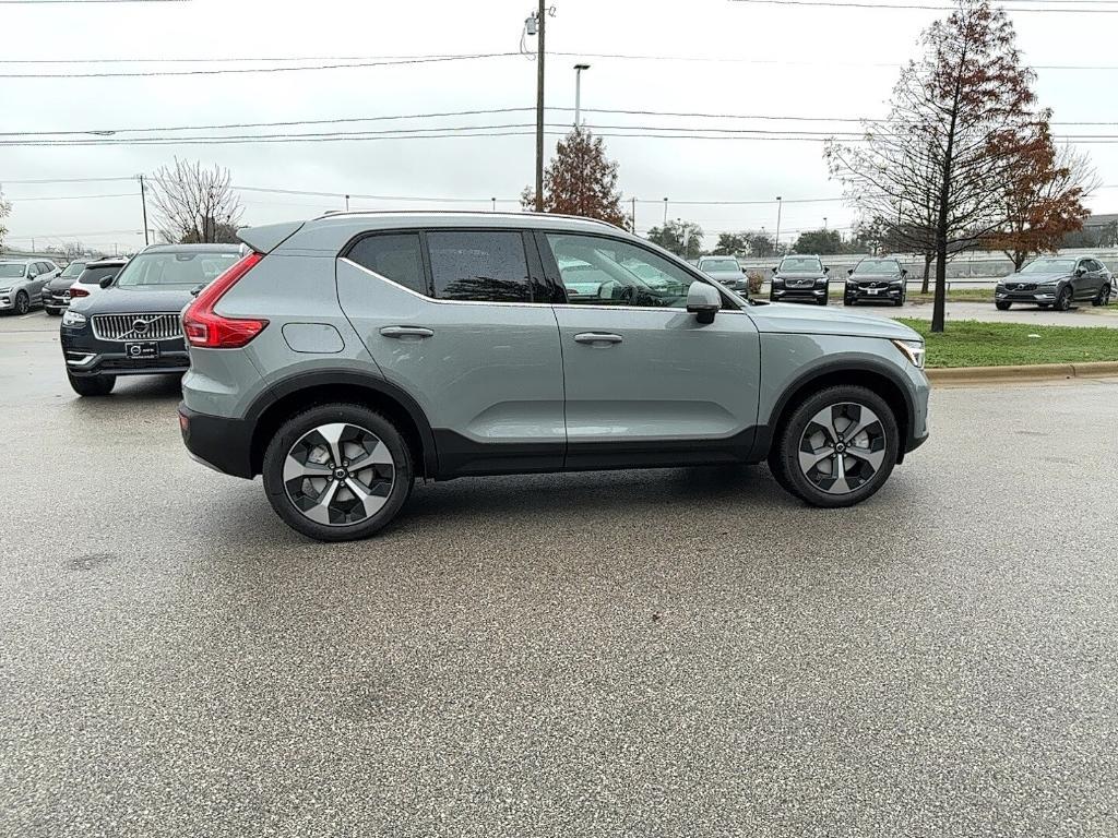 new 2025 Volvo XC40 car, priced at $47,200