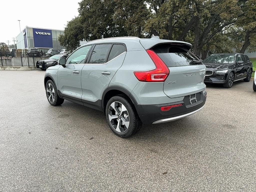 new 2025 Volvo XC40 car, priced at $47,200