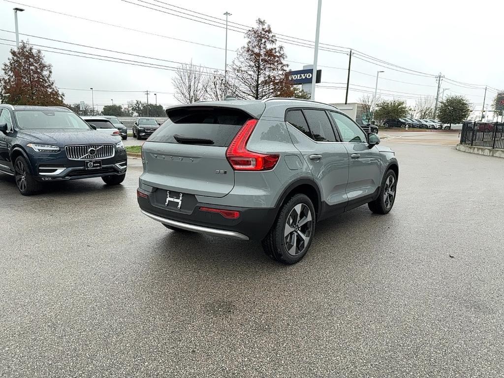 new 2025 Volvo XC40 car, priced at $47,200