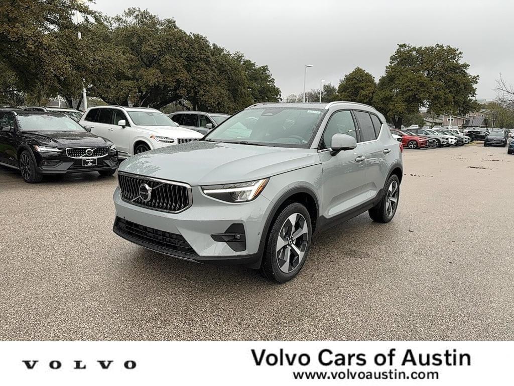 new 2025 Volvo XC40 car, priced at $47,200