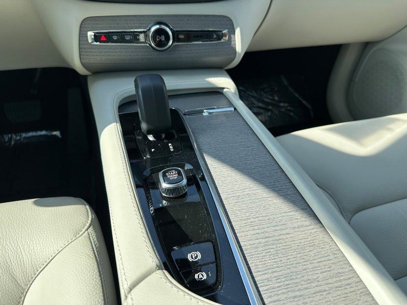 new 2025 Volvo XC90 car, priced at $67,695