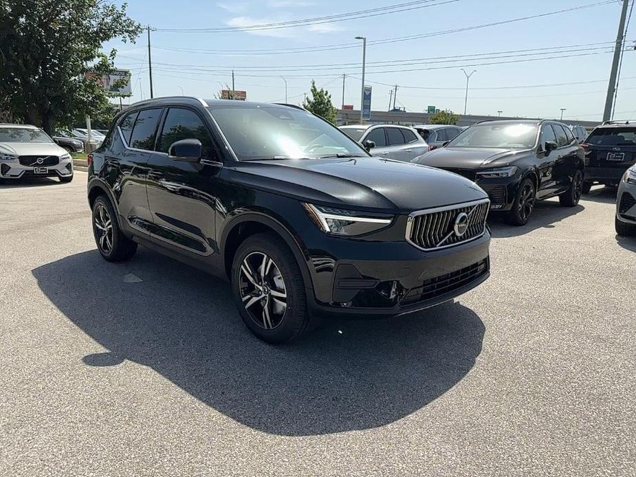 new 2025 Volvo XC40 car, priced at $45,000