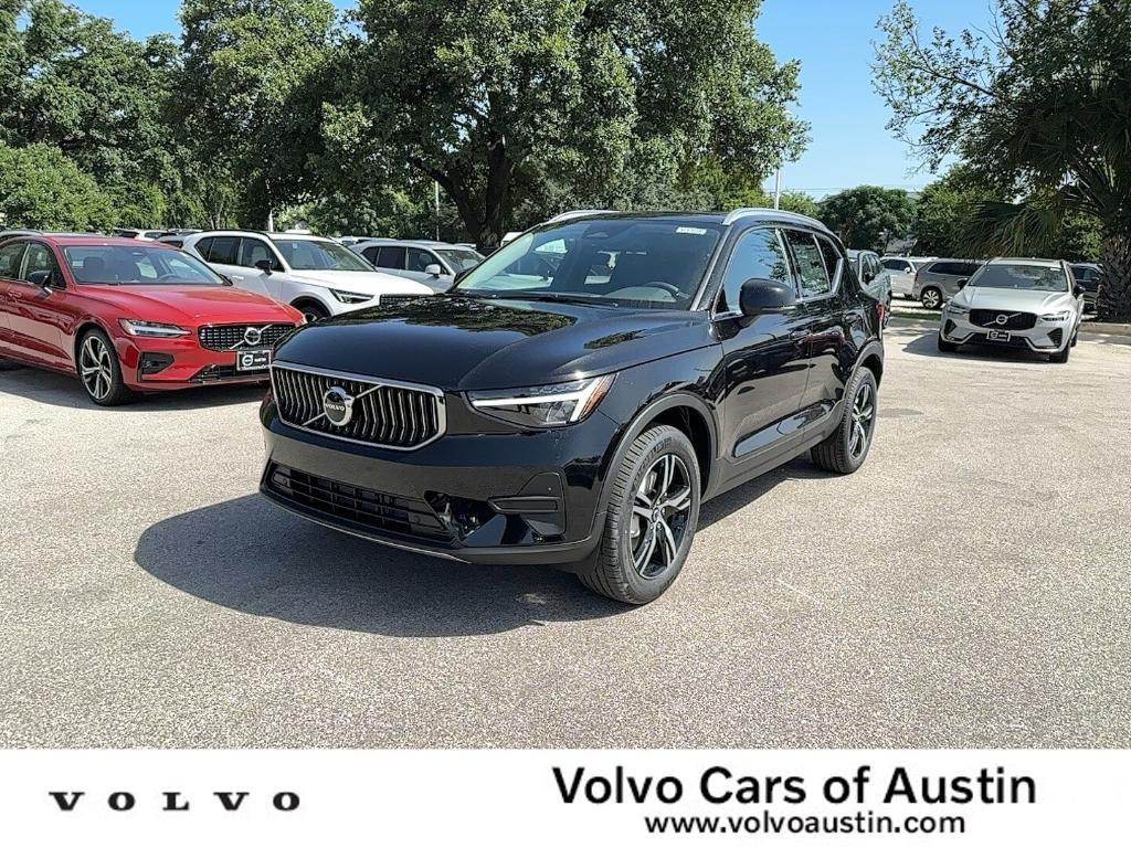 new 2025 Volvo XC40 car, priced at $45,000