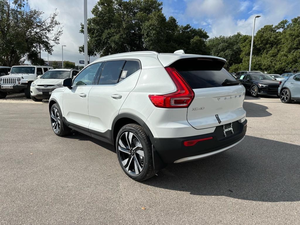 new 2024 Volvo XC40 car, priced at $48,425