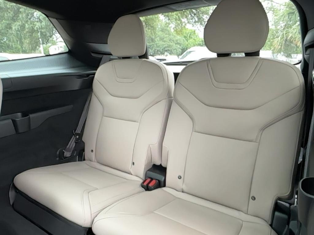 new 2025 Volvo EX90 car, priced at $91,450
