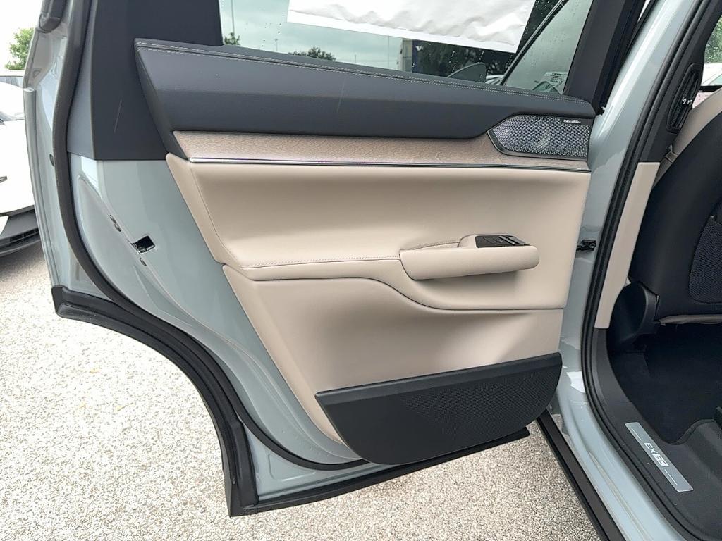 new 2025 Volvo EX90 car, priced at $91,450